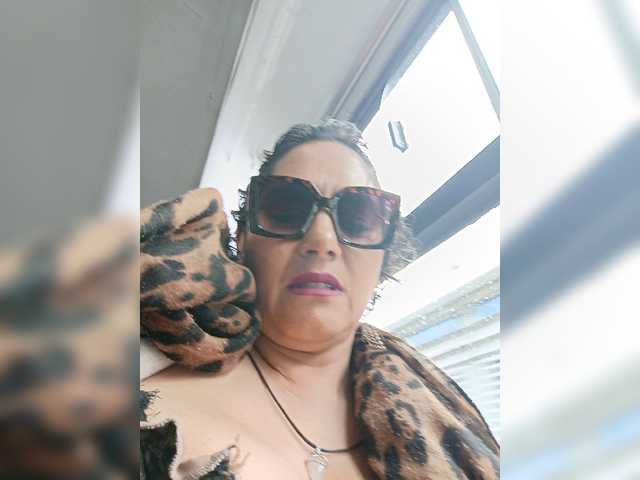 AlexaBrown12 live cam on BongaCams
