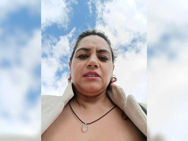 AlexaBrown12 live cam on BongaCams