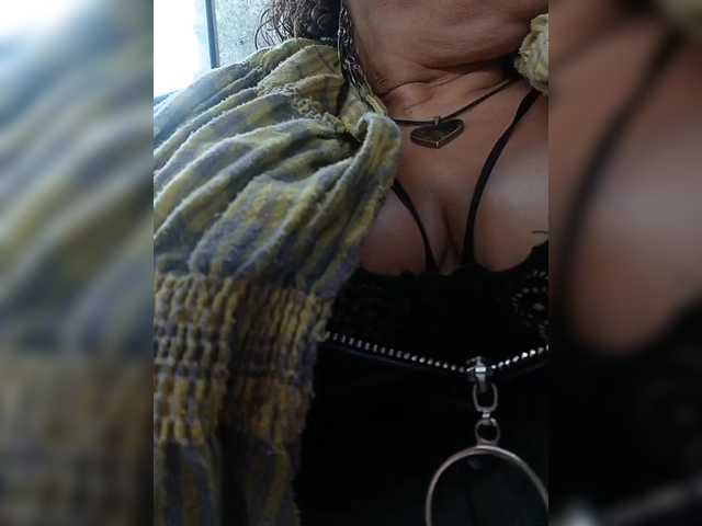AlexaBrown12 live cam on BongaCams