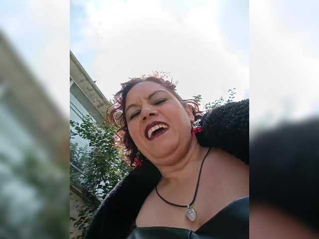 AlexaBrown12 live cam on BongaCams