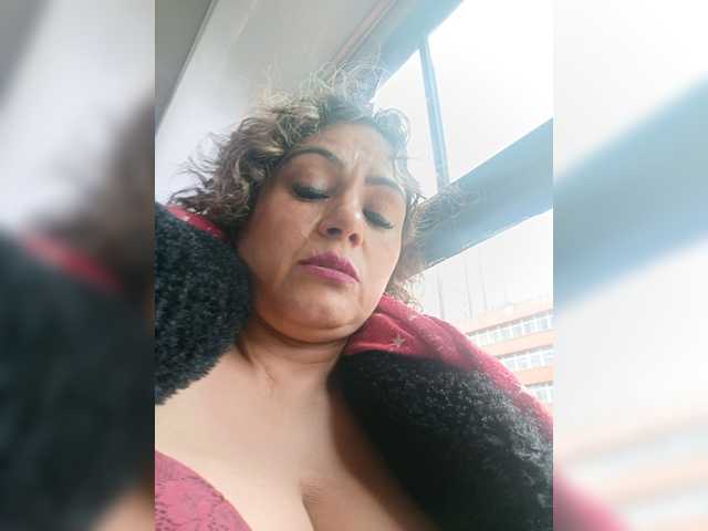 AlexaBrown12 live cam on BongaCams