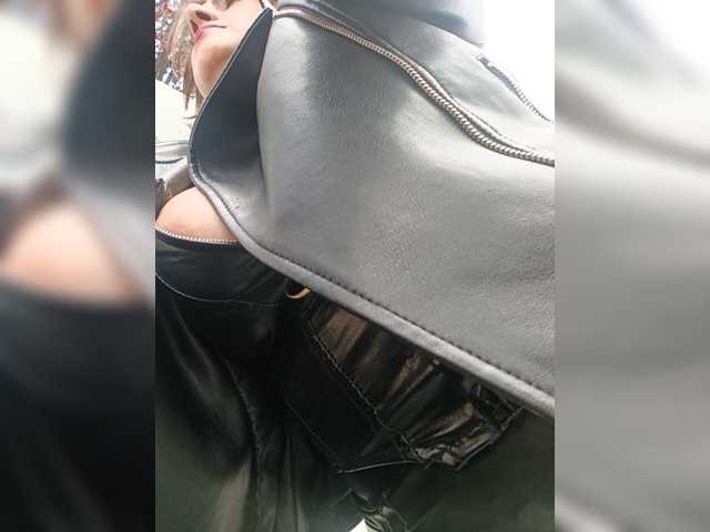 AlexaBrown12 live cam on BongaCams