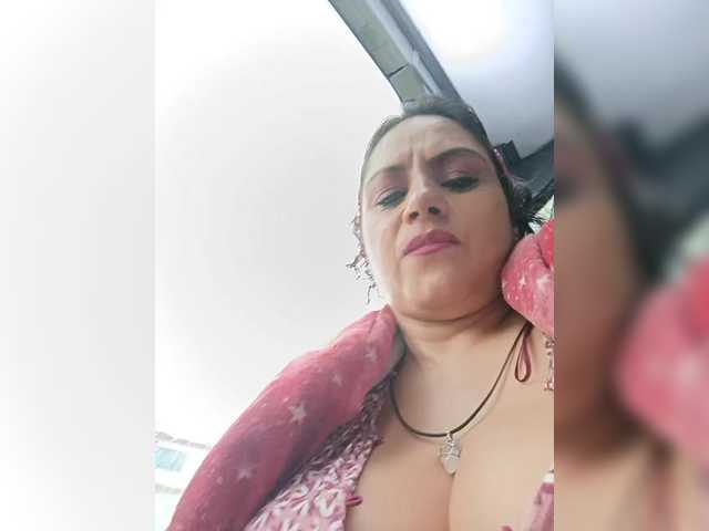 AlexaBrown12's BongaCams show and profile