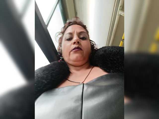 AlexaBrown12 live cam on BongaCams