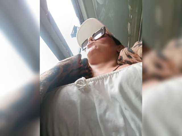 AlexaBrown12 live cam on BongaCams
