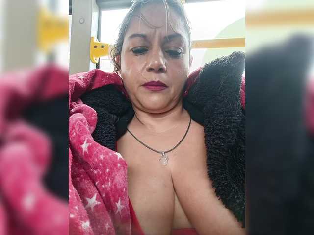 AlexaBrown12 live cam su BongaCams