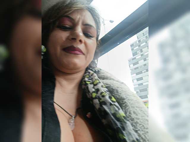 AlexaBrown12 live webcam show