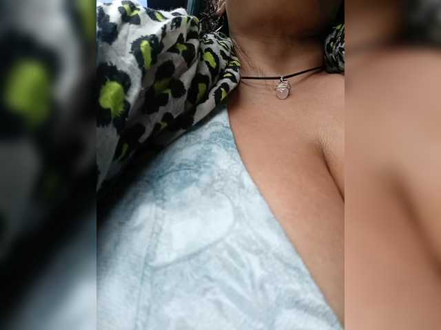 AlexaBrown12 live cam on BongaCams