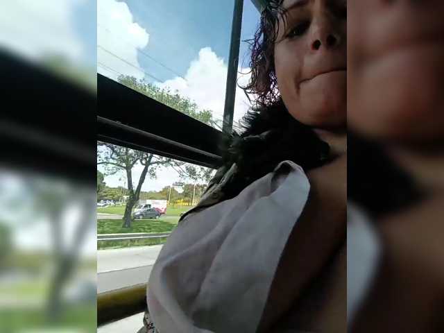 AlexaBrown12, en directo ahora en BongaCams