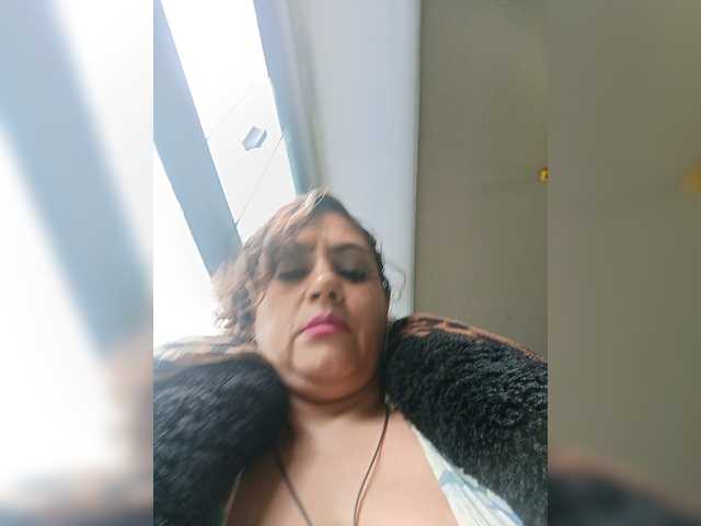 AlexaBrown12 live cam on BongaCams