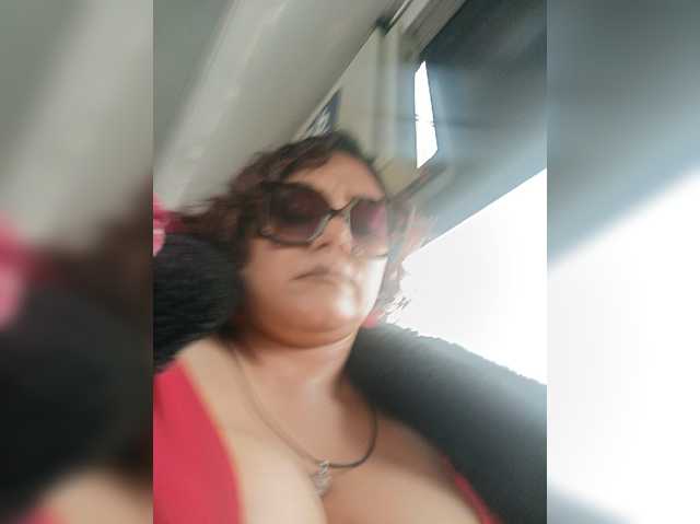 Alexabrown12 live cam