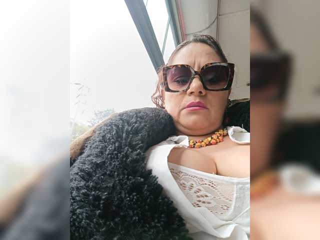 AlexaBrown12 live cam preview