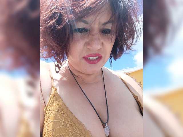 AlexaBrown12 live cam on BongaCams