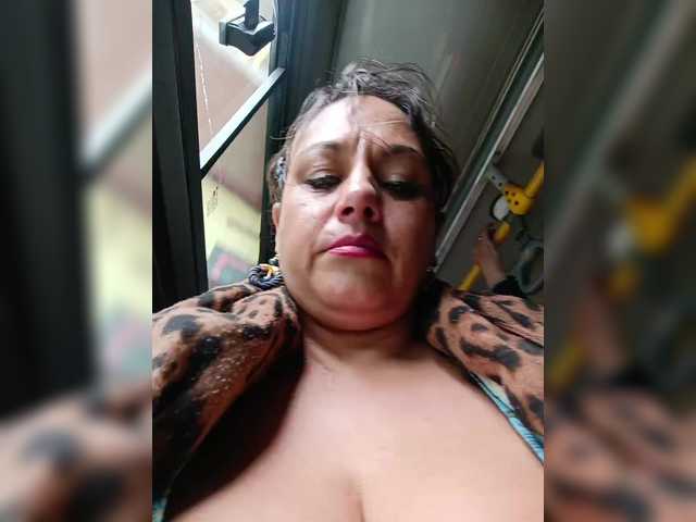 AlexaBrown12 live cam on BongaCams