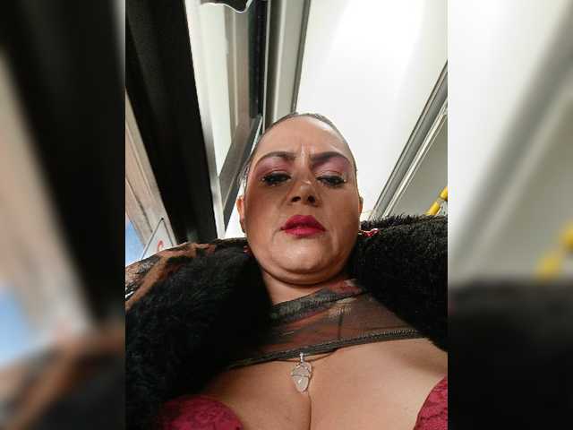 AlexaBrown12 live webcam show