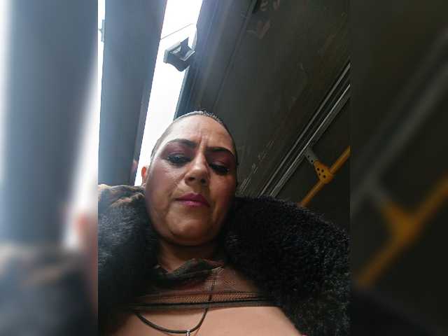 AlexaBrown12 live webcam show
