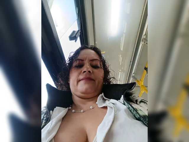 AlexaBrown12 live cam preview