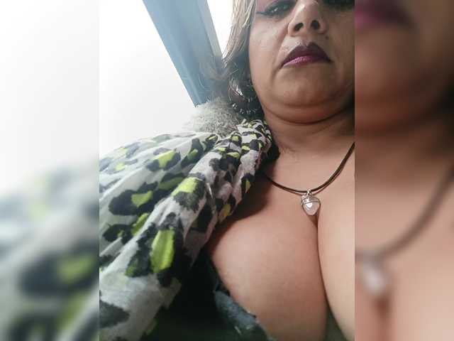 AlexaBrown12 live cam on BongaCams