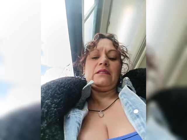 AlexaBrown12 live cam preview