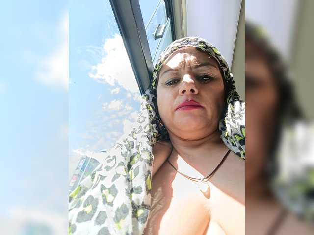 AlexaBrown12 live cam on BongaCams