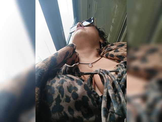AlexaBrown12 live cam on BongaCams
