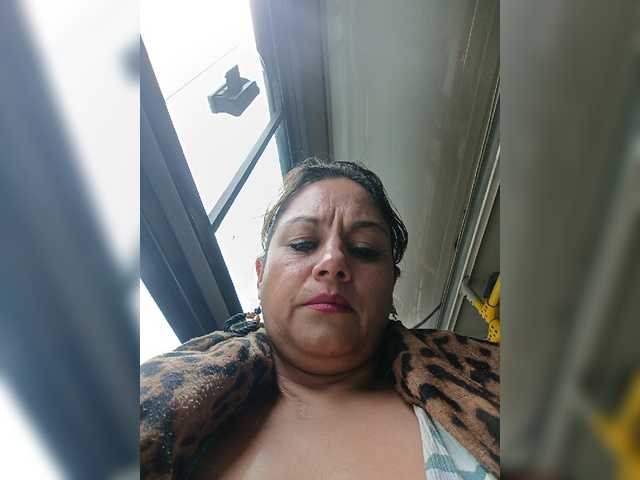AlexaBrown12 live cam on BongaCams