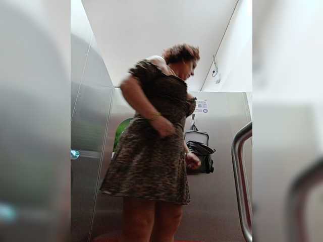 AlexaBrown12, en directo ahora en BongaCams