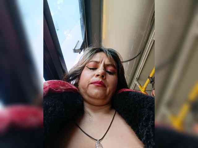 AlexaBrown12 webcam
