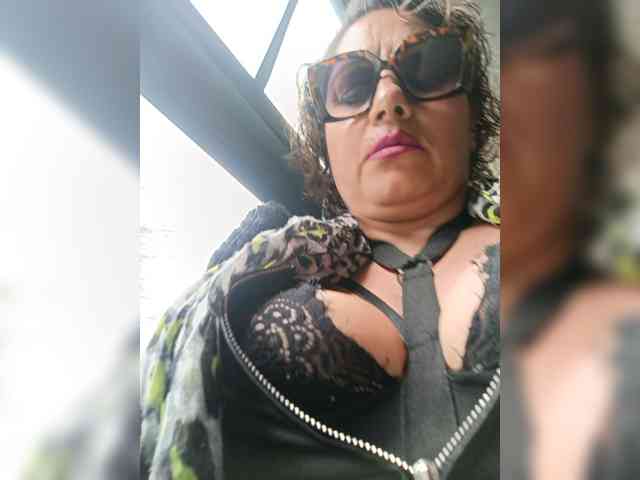 AlexaBrown12 webcam