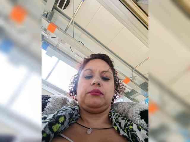 AlexaBrown12 webcam