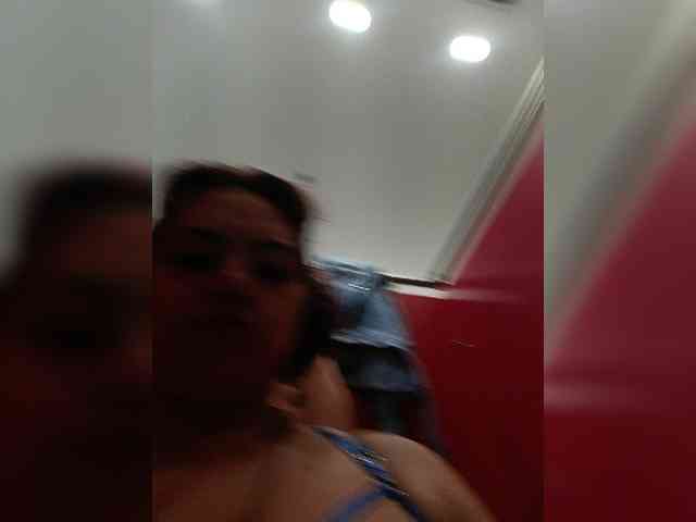 AlexaBrown12 webcam