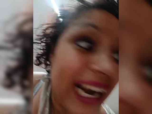AlexaBrown12 webcam
