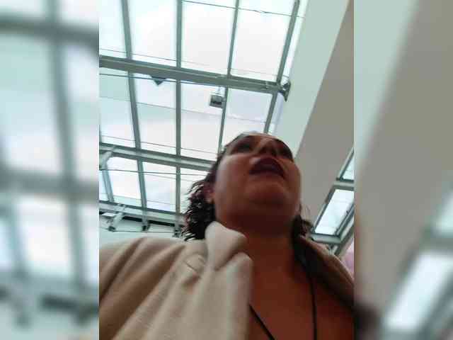 AlexaBrown12 webcam