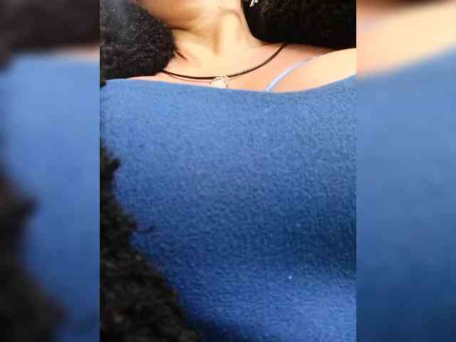 AlexaBrown12 webcam