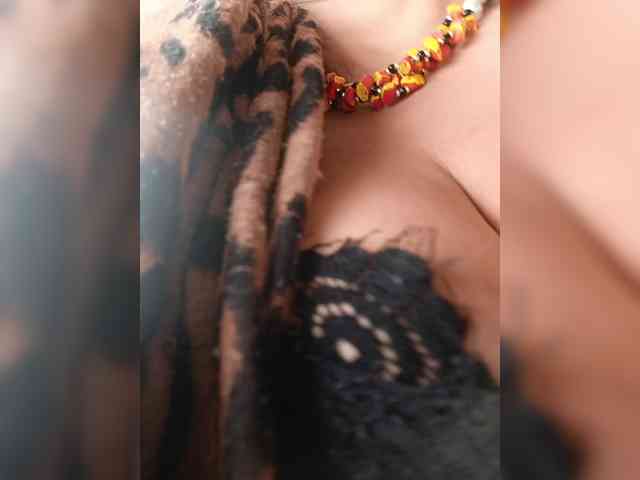 AlexaBrown12 webcam