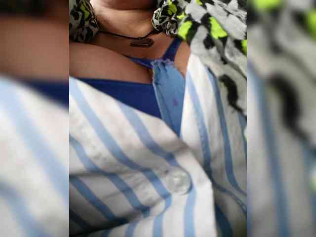 AlexaBrown12 webcam