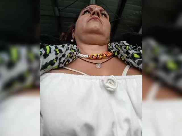 AlexaBrown12 webcam