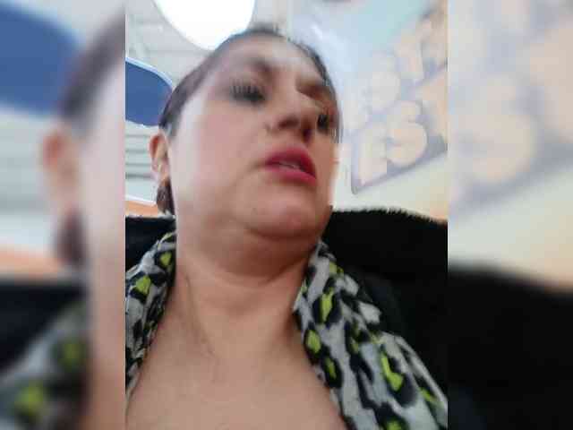AlexaBrown12 webcam