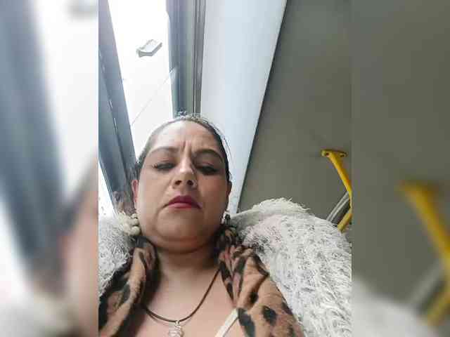 AlexaBrown12 webcam