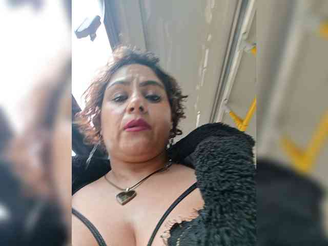 AlexaBrown12 webcam