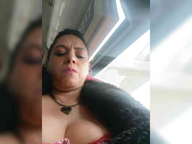 AlexaBrown12 webcam