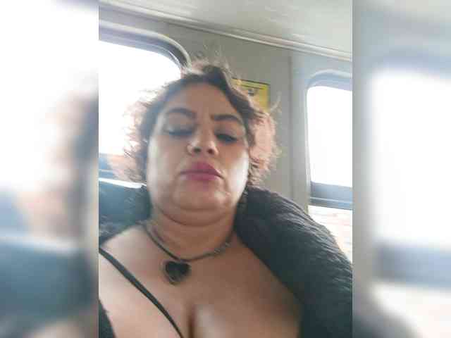 AlexaBrown12 webcam