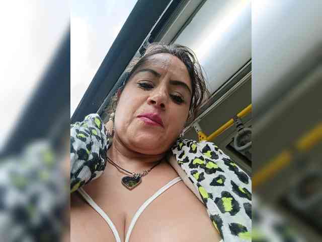 AlexaBrown12 webcam