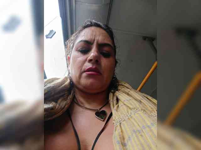 AlexaBrown12 webcam