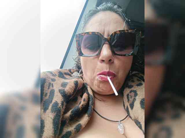 AlexaBrown12 webcam