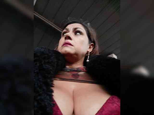 AlexaBrown12 webcam