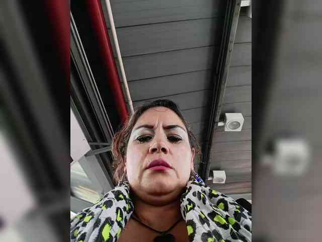AlexaBrown12 webcam