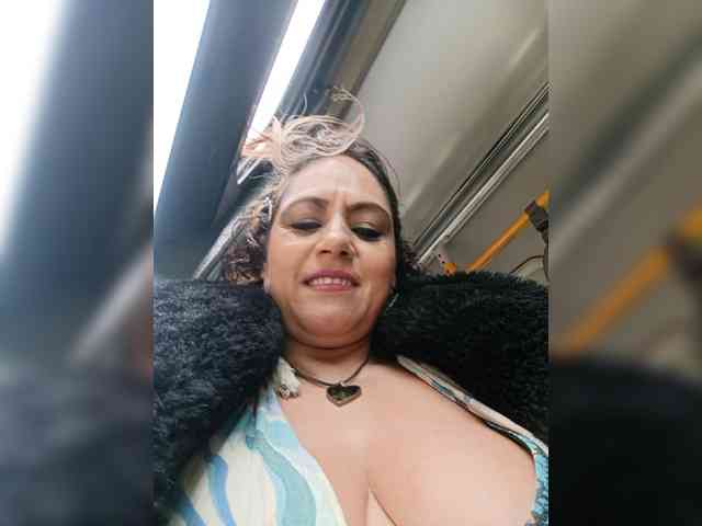 AlexaBrown12 webcam