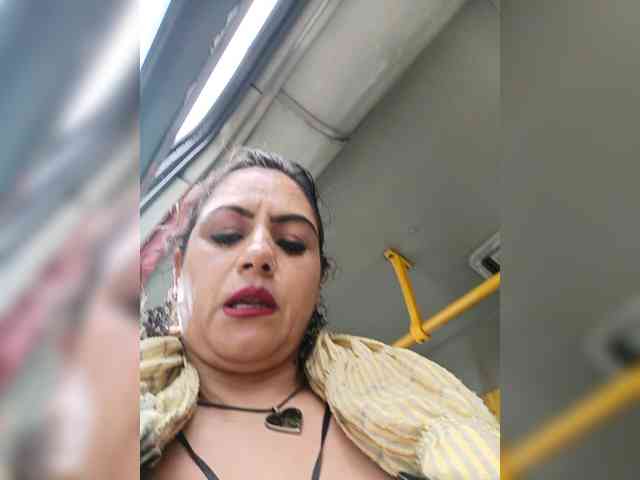 AlexaBrown12 webcam