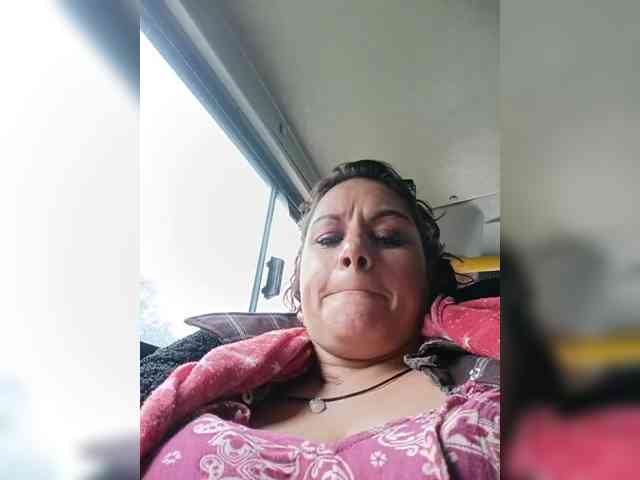 AlexaBrown12 webcam